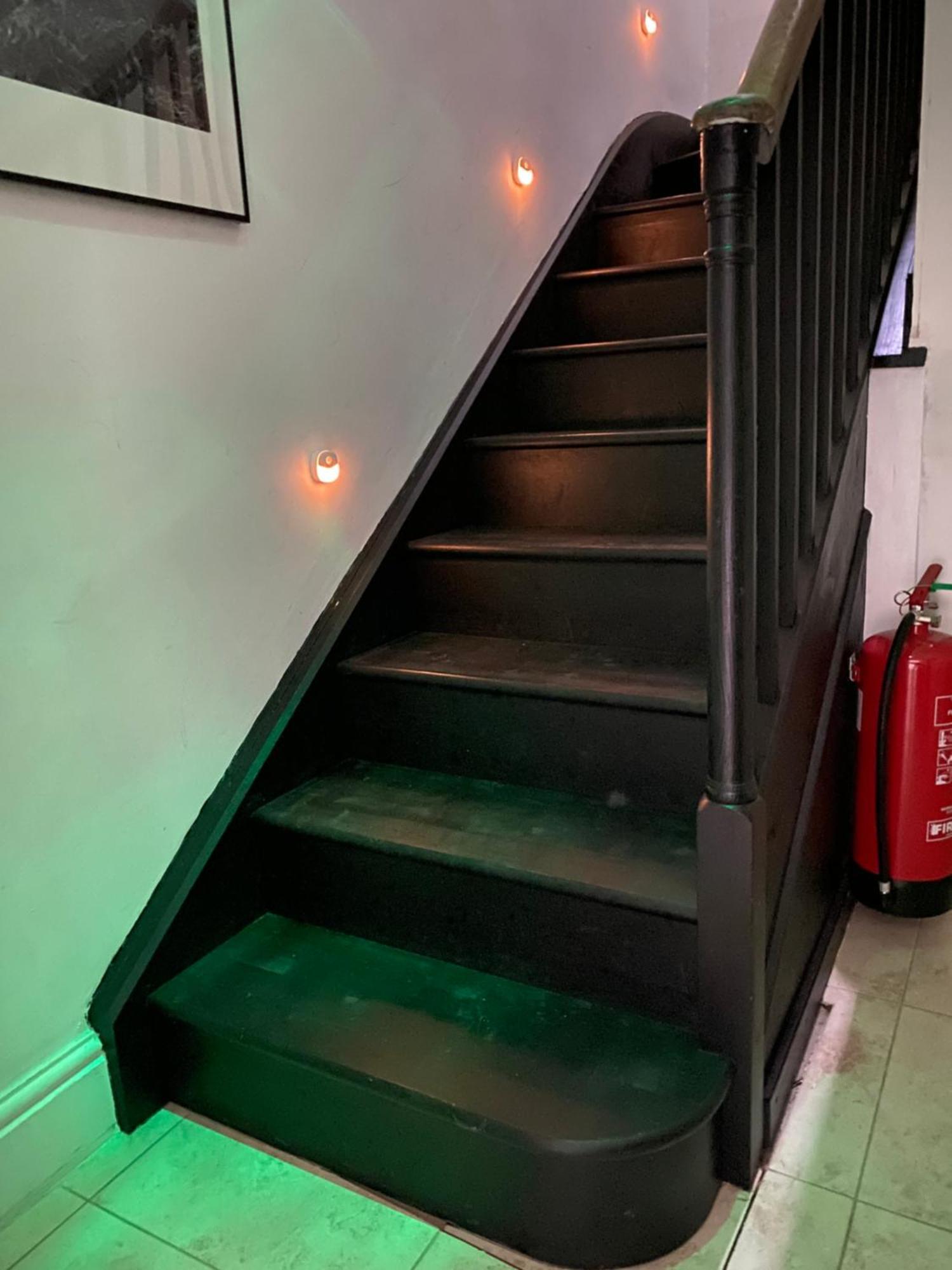 The Attic Apartment, Quay Street Studios Cardigan Ngoại thất bức ảnh