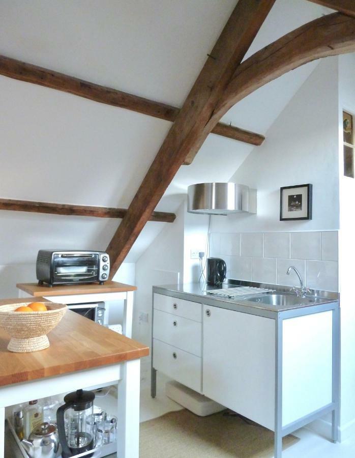 The Attic Apartment, Quay Street Studios Cardigan Ngoại thất bức ảnh