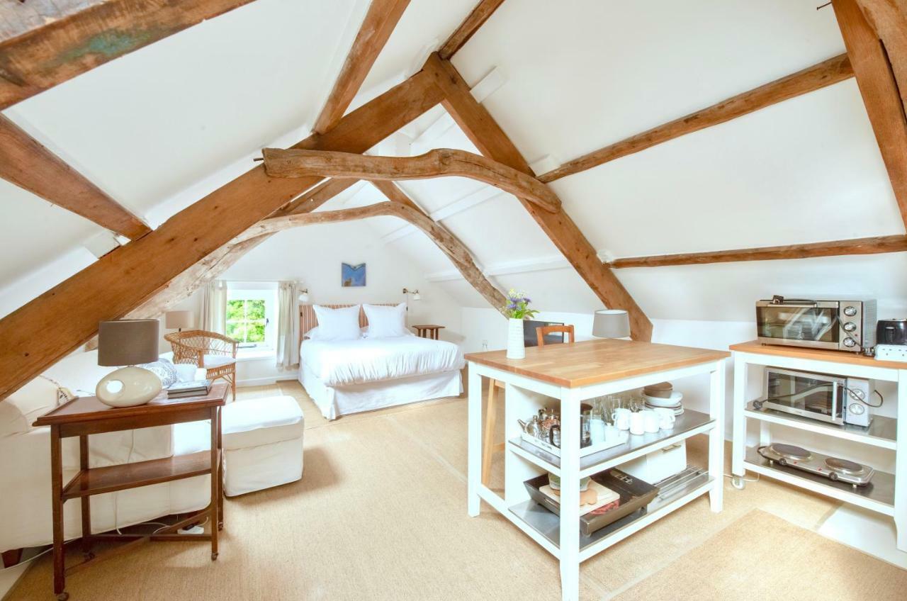 The Attic Apartment, Quay Street Studios Cardigan Ngoại thất bức ảnh